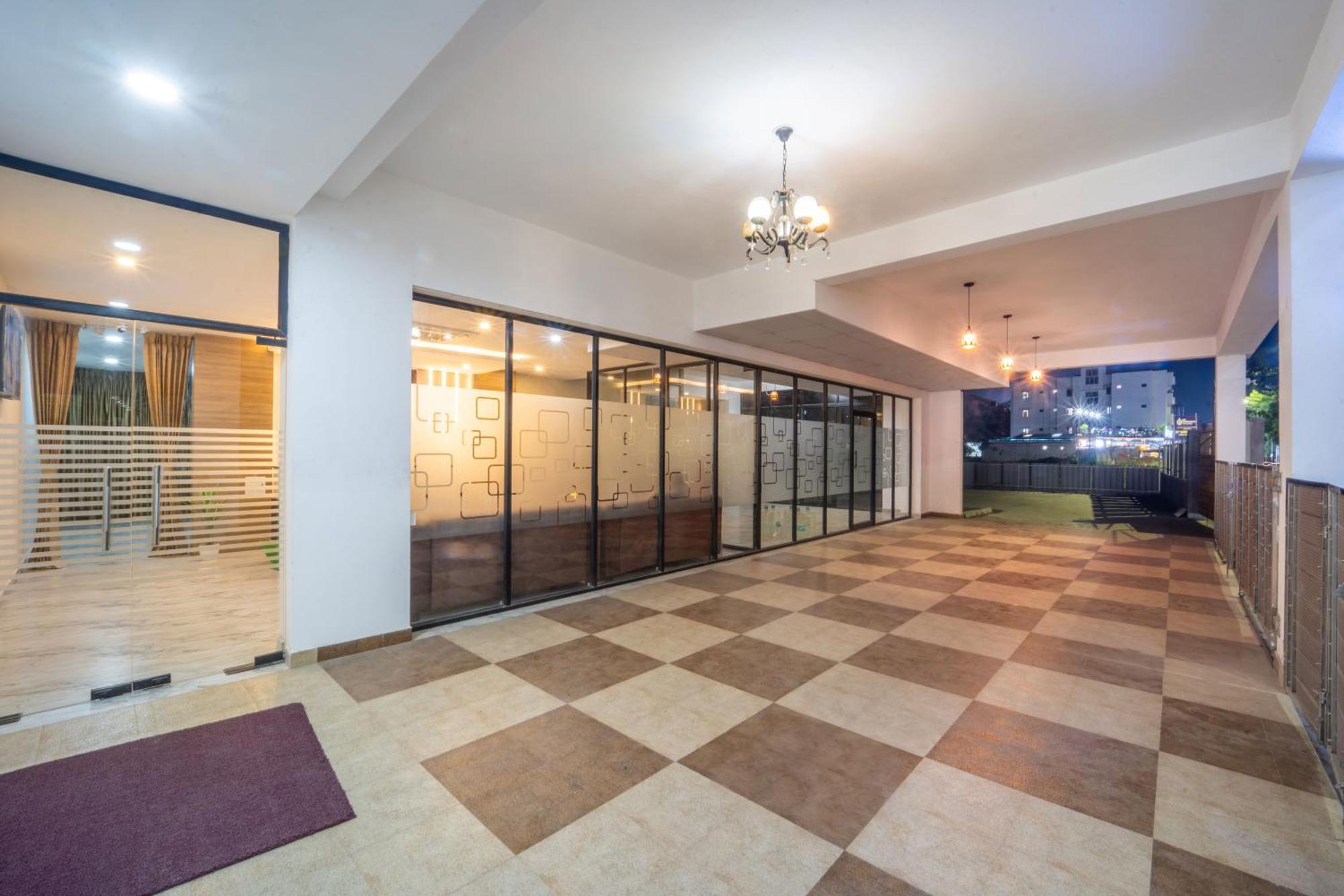 Vr Paradise Inn Kelambākkam 외부 사진