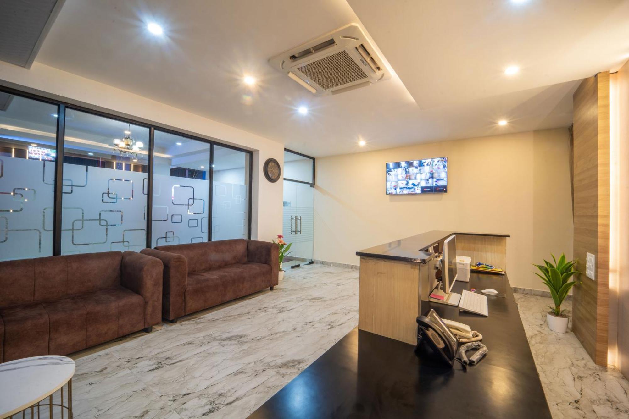 Vr Paradise Inn Kelambākkam 외부 사진