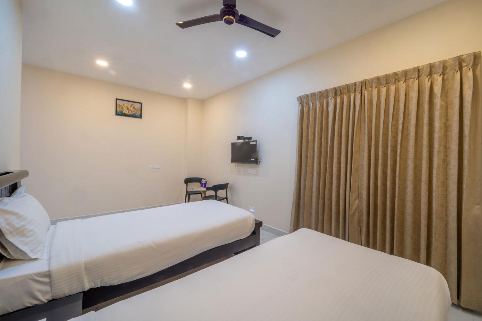 Vr Paradise Inn Kelambākkam 외부 사진