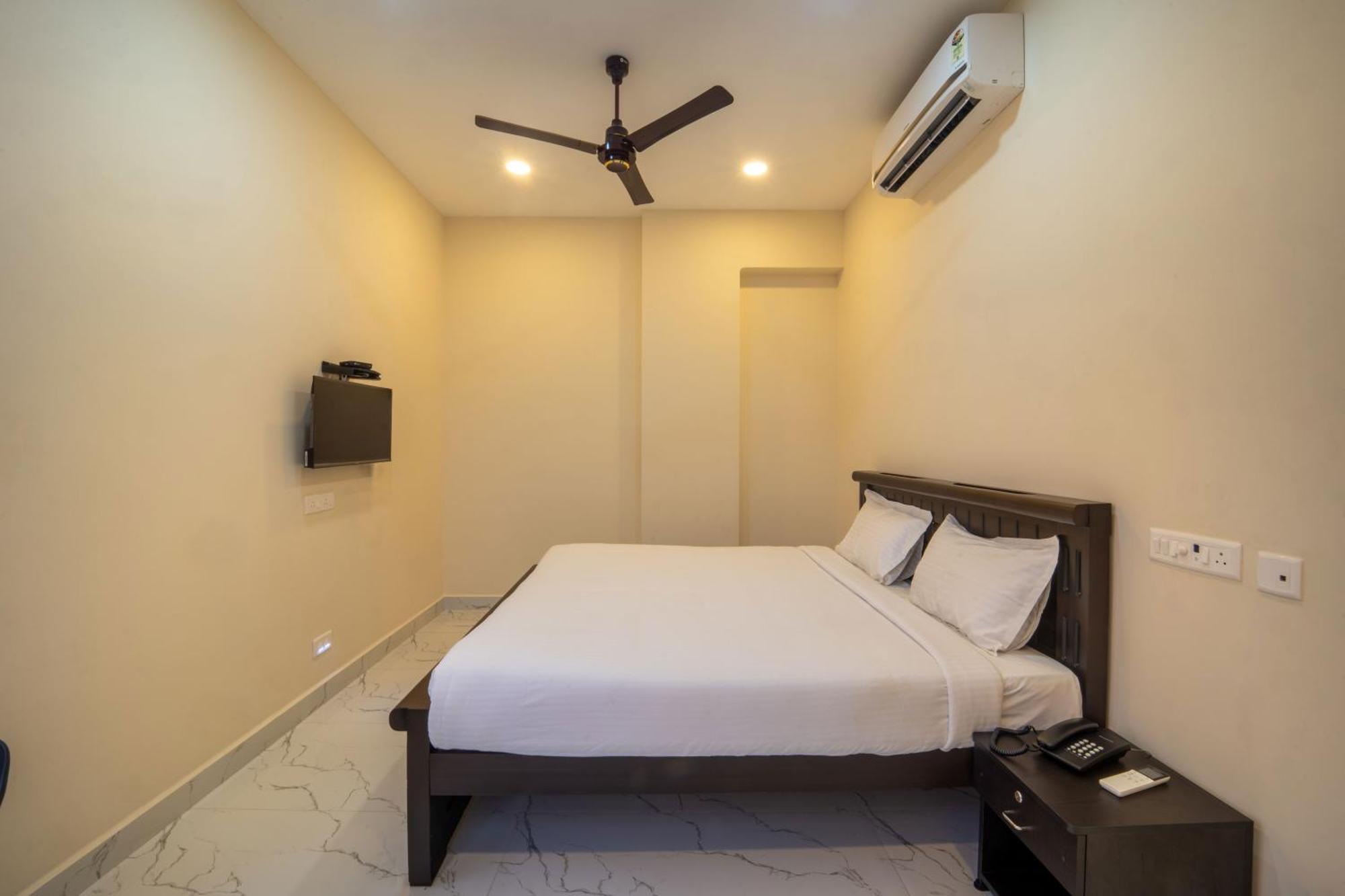 Vr Paradise Inn Kelambākkam 외부 사진